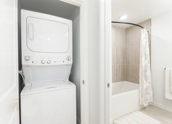 Washer / Dryer at The Reserve La Mirada, California, 90638