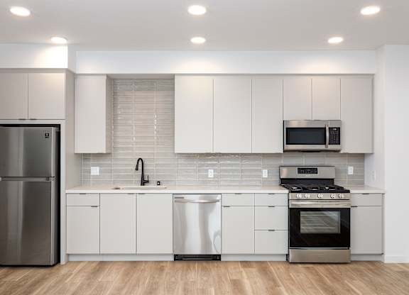 kitchen at The Reserve La Mirada, California, 90638