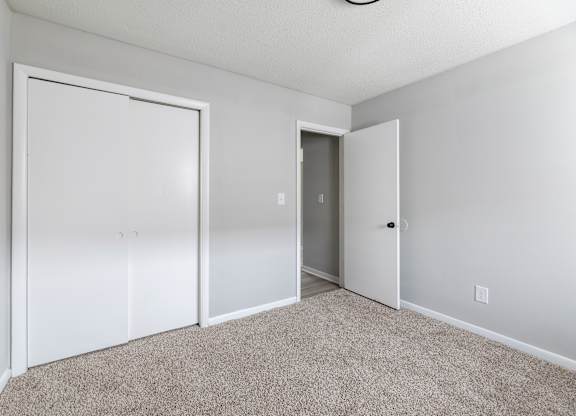 Plush Carpeting at Lauradale, Jacksonville, NC 28540