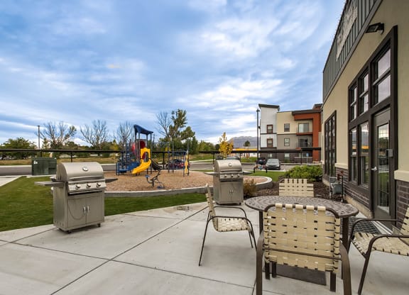the enclave at homecoming terra vista patio