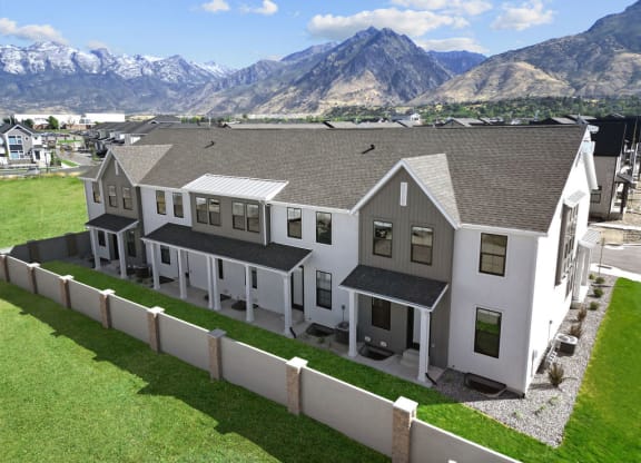 exterior photo of Crestview at Highland townhomes in Highland, UT