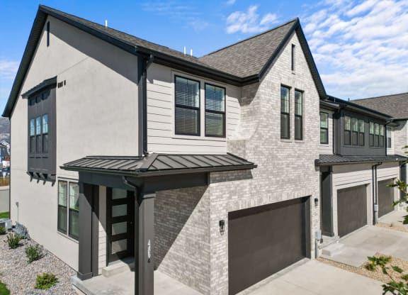 exterior photo of Crestview Point townhomes for rent in Highland, Utah