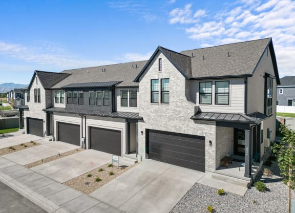 exterior photo of Crestview Point townhomes for rent in Highland, Utah