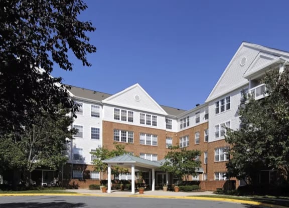 Exterior View at Kendrick Court, Herndon, 20171