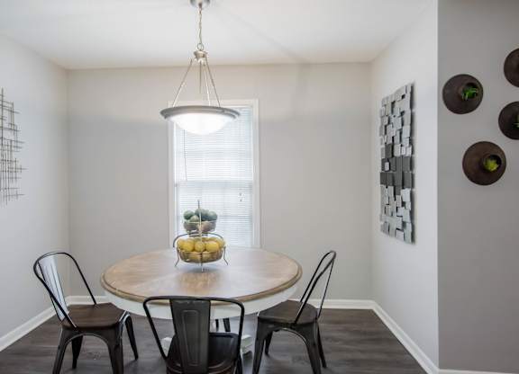 Classic Dining Area at Gates at Summerville, South Carolina, 29483