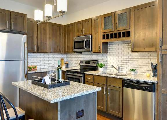 Eat In Kitchen at Bluestone Flats, Duluth, 55803