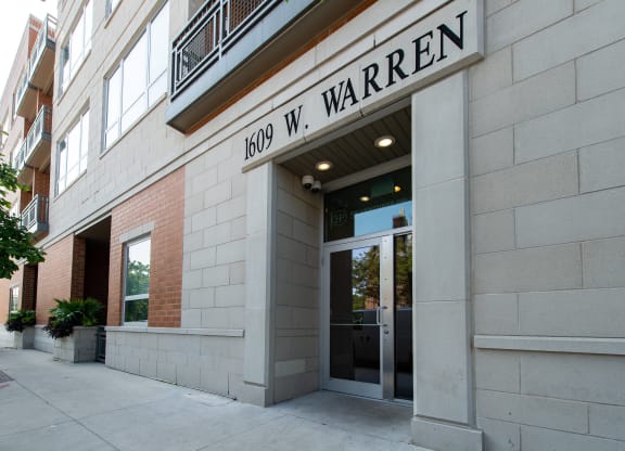 the front of the hbd warren building at Tripp 4321, Chicago, IL