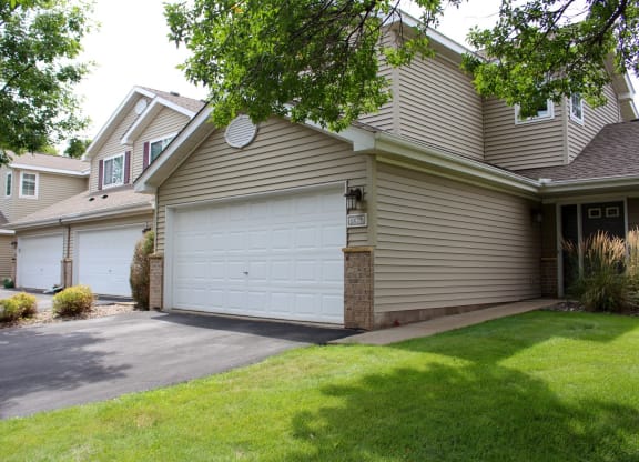 Cedar Pointe townhomes in Minnetonka