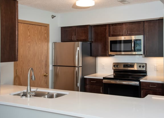 1 bedroom upgraded kitchen