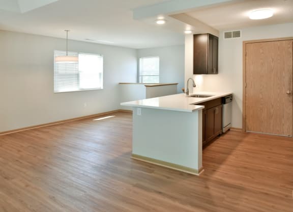 Large 1 bedroom townhome