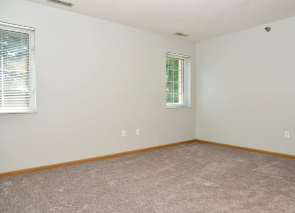 1 bedroom with upgraded carpeting