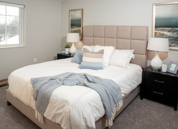 Spacious bedrooms with upgraded window coverings