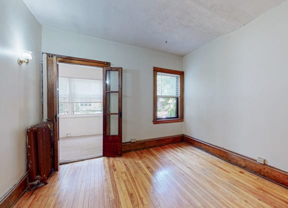 Sibley_3br_bedroom with access to porch