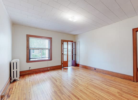 Sibley_3br_living room with hardwood floors