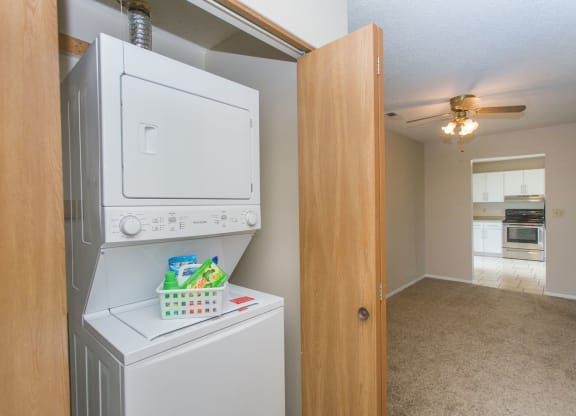 in-home washer and dryer at Cinnamon Ridge Apartments, Minnesota, 55122