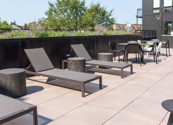 Sundecks at CityLine Apartments, Minneapolis, Minnesota