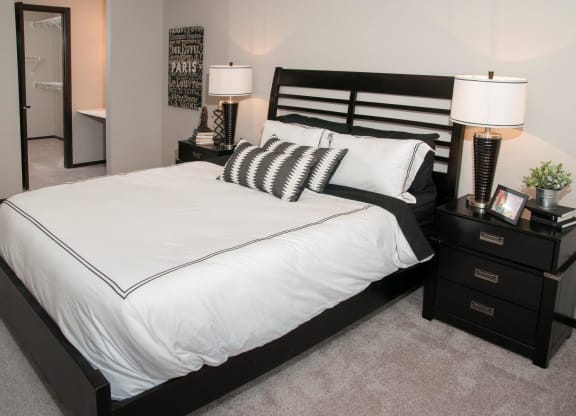 Live in Cozy Bedrooms at Eden Glen, Minnesota, 55344