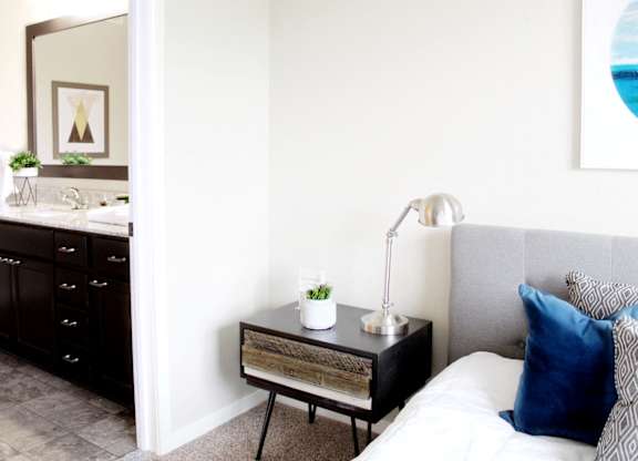 Spacious Bedrooms With en Suite Bathrooms at Overlook on the Creek, Minnesota