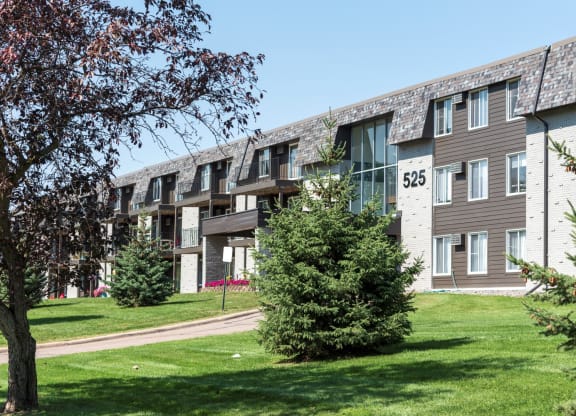Elegant Exterior View at Shoreview Grand, Minnesota, 55126