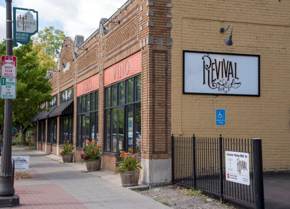 Neighboring restaurants at The Hill Apartments, Minnesota, 55103