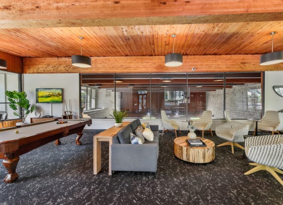 Resident Lounge at The Tarnhill, Bloomington, Minnesota