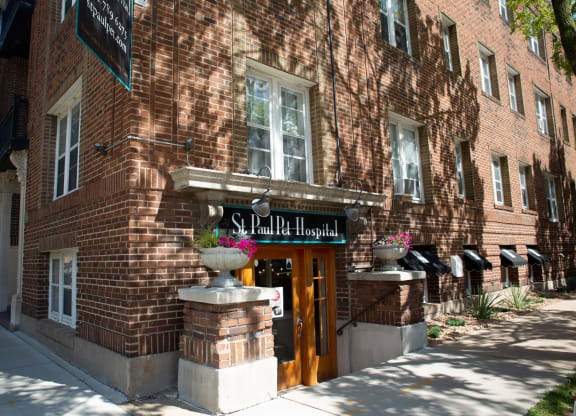 St Paul Pet Hospital at The Hill Apartments, Minnesota, 55103