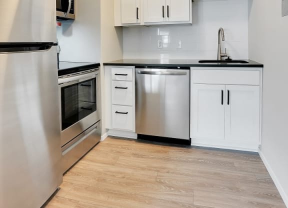 Refrigerator And Kitchen Appliances at The Tarnhill, Minnesota, 55437