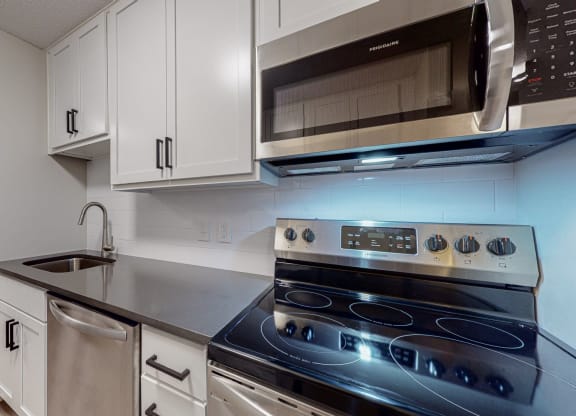 Electric Range In Kitchen at The Tarnhill, Minnesota