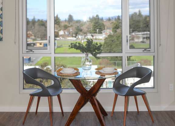Dining Area at 888 Fourth Street Apartments, LLC, Santa Rosa