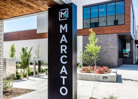 A building with a sign that says