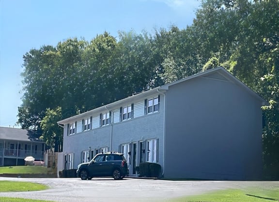 Exterior View at The Groves, Gastonia, 28056