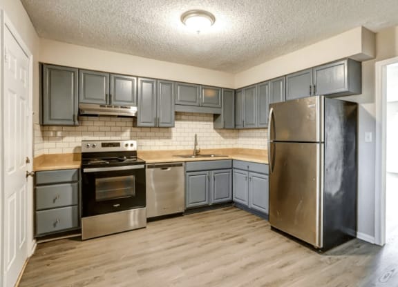 Kitchen and living roomat Greenwood Village, Charlotte, North Carolina
