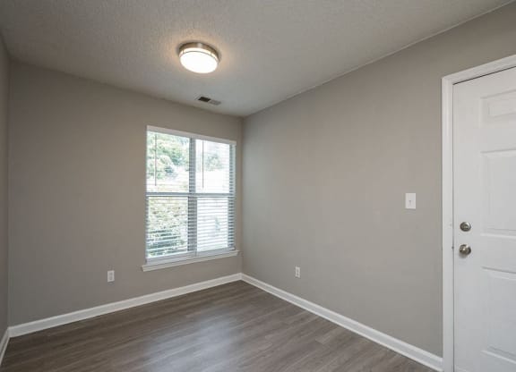 Vacant Bedroom at Willow Bend Apartments, Durham, North Carolina