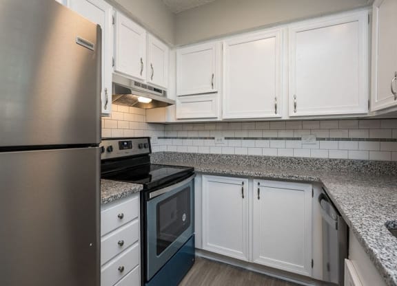Kitchen Counter at Willow Bend Apartments, Durham, NC