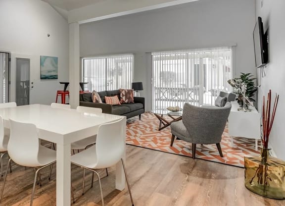 Dining And Kitchen at Aspen Landing, Kansas City, MO
