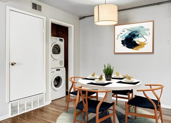 Dining Space at Aspen Landing, Kansas City