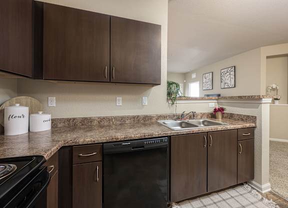 Fully Equipped Kitchen at Spring Creek Apartments, Crestview, FL, 32536