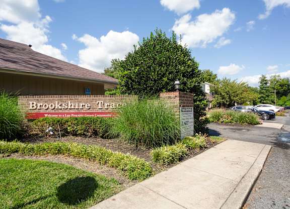 A sign that says Brookshire Trail in front of a building at Brookshire Trace Townhomes Apartments, Pennsylvania