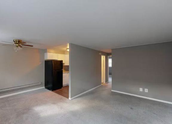 Carpeted Bedroom at Grant Meadows Apartments, Philadelphia