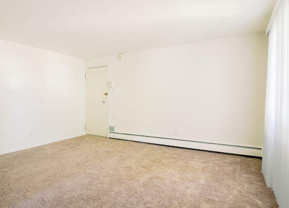 Carpeted Bedroom at Krewstown Park Apartments, Philadelphia, 19115