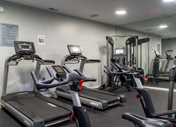 24/7 Fitness Center at Franklin River Apartments, MI 48034