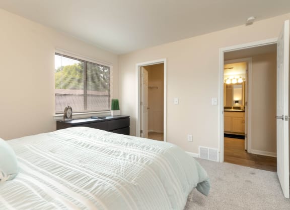 Bedroom  at Three Oaks Apartments, Troy, Michigan