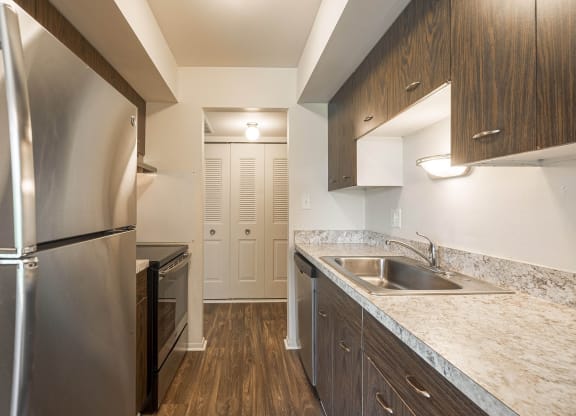 Modern and Updated kitchens at Knottingham Apartments in Clinton Township, MI
