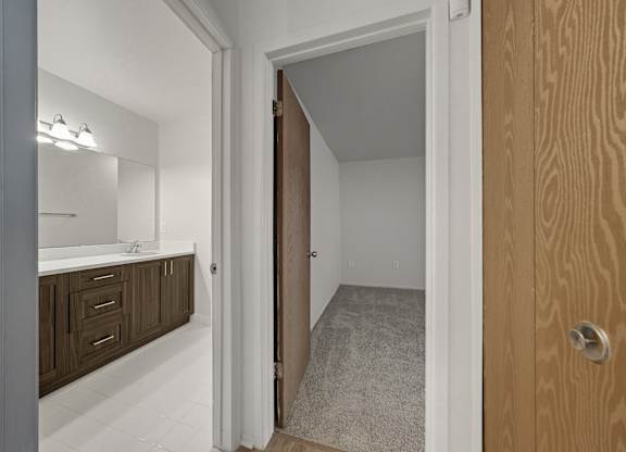 Apartment Bathroom at Franklin River Apartments, Southfield