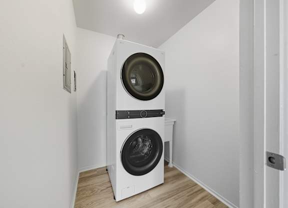 Utility Laundry Room at Franklin River Apartments, Southfield, MI
