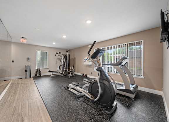 State-of-the-art 24/7 Fitness Center at Knottingham Apartments in Clinton Township, MI.