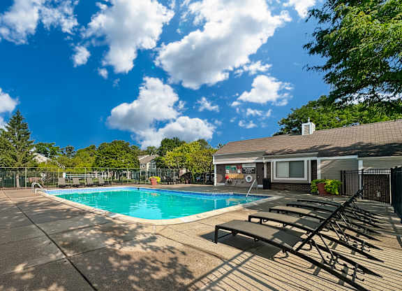 Outdoor Swimming Pool at Park Lane Apartments, Southfield, MI