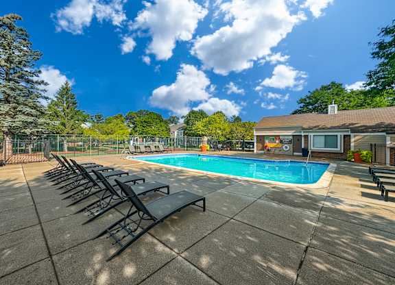 Luxury Swimming Pool at Park Lane Apartments, Southfield, 48033