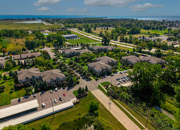 New Apartments for Rent at Prentiss Pointe Apartments in Harrison Township