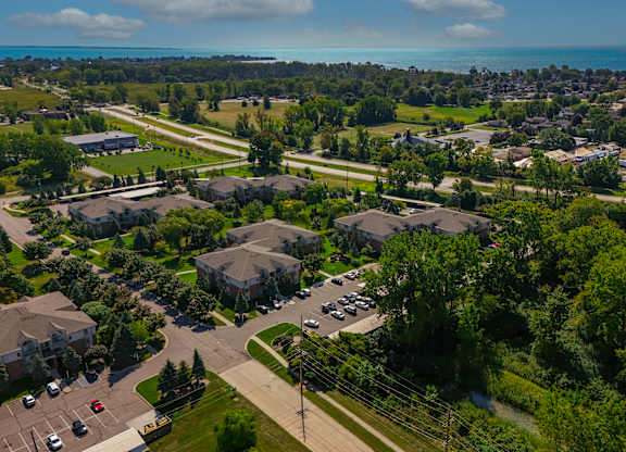 New Apartments for Rent at Prentiss Pointe Apartments in Harrison Township